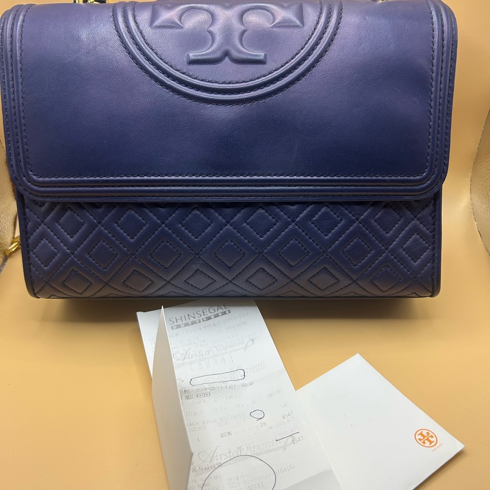 Tory Burch Blue Quilted Leather Chain Shoulder Bag | Gold Hardware | Tassel - Picture 7 of 12